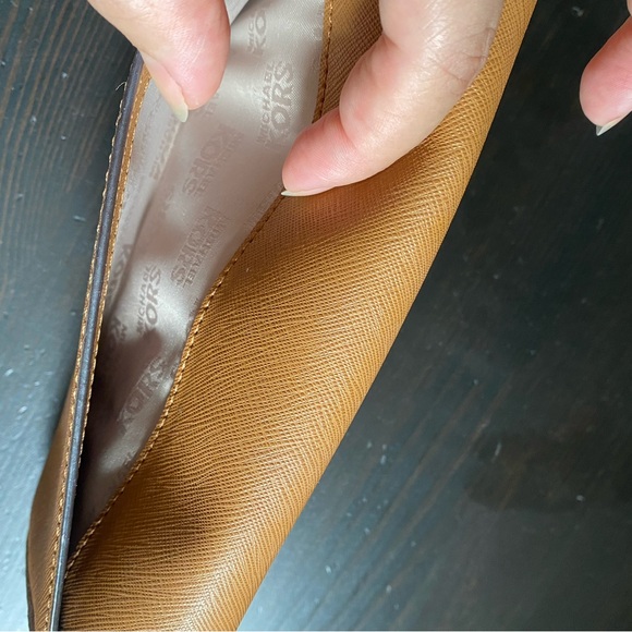 Mk Micheal Kors wallet - Picture 8 of 10